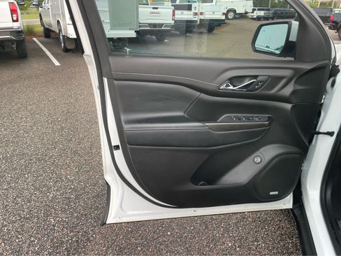 Used 2021 GMC Acadia SLT FWD image 6