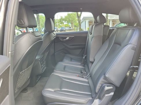 Used 2025 Audi Q7 2.0T Premium w/ Convenience Package AWD/4WD image 8