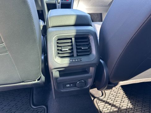 Certified 2022 Volkswagen Tiguan SEL R-Line image 24
