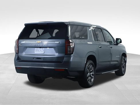 Used 2022 Chevrolet Suburban LT w/ LT Signature Plus Package RWD image 11