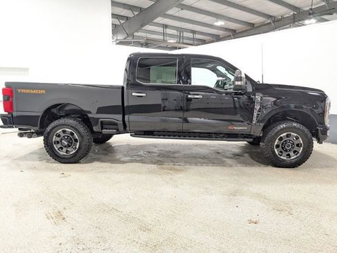 Used 2024 Ford F250 Platinum w/ Tremor Off-Road Package image 2