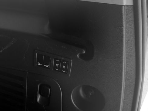 Used 2016 GMC Yukon XL Denali w/ Open Road Package image 15