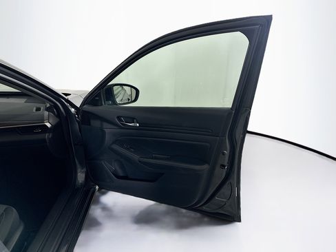 Used 2024 Nissan Altima 2.5 SV image 29