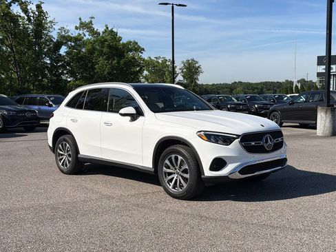 Used 2026 Mercedes-Benz GLC 300 4MATIC image 1