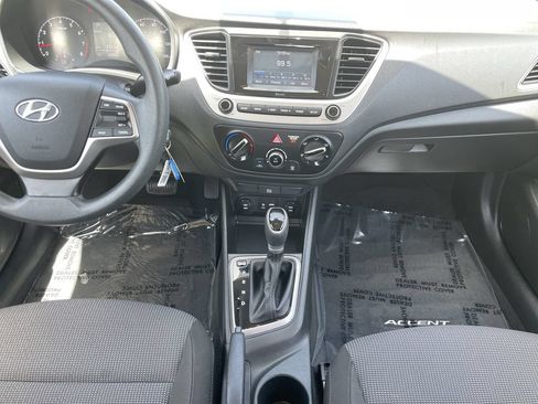 Used 2020 Hyundai Accent SE FWD image 13