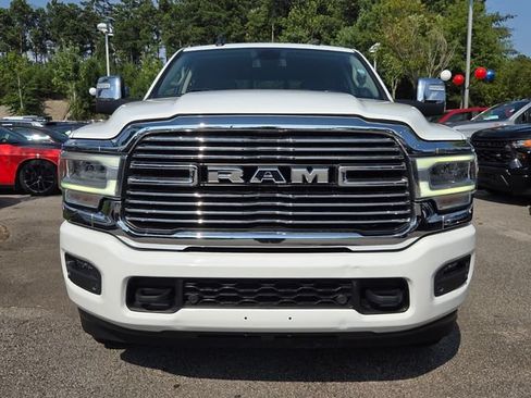 Used 2023 RAM 2500 Laramie AWD/4WD image 2