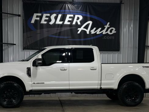 Used 2021 Ford F250 Lariat w/ Tremor Off-Road Package AWD/4WD image 2