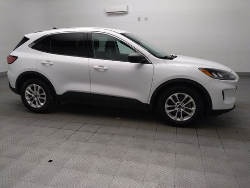 Used 2022 Ford Escape SE FWD image 11