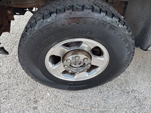 Used 2005 Ford F250 Lariat image 3