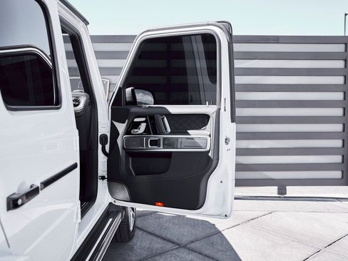 Used 2025 Mercedes-Benz G 63 AMG 4MATIC image 24