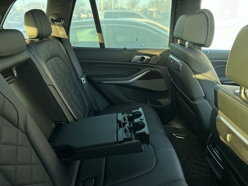 Used 2025 BMW X5 sDrive40i w/ M Sport Package image 5
