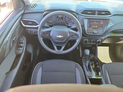 Used 2023 Chevrolet TrailBlazer LT FWD image 7