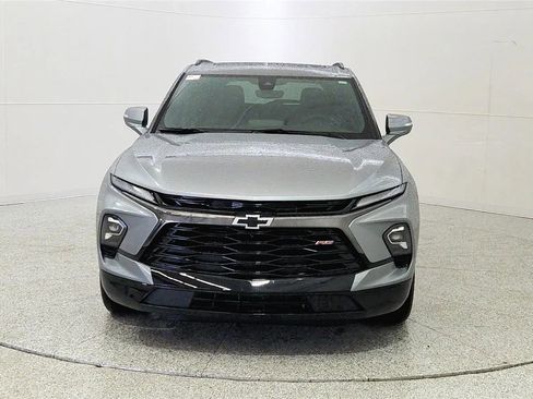 Used 2023 Chevrolet Blazer RS w/ Driver Confidence II Package FWD image 2