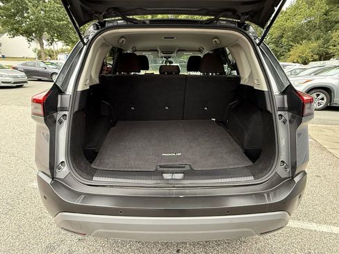 Used 2021 Nissan Rogue SV FWD image 19