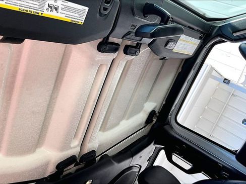 Used 2019 Jeep Wrangler Unlimited Sahara w/ Dual Top Group AWD/4WD image 26