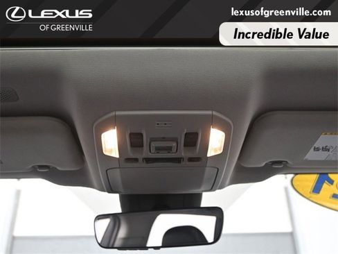 Used 2021 Toyota Highlander XLE image 28