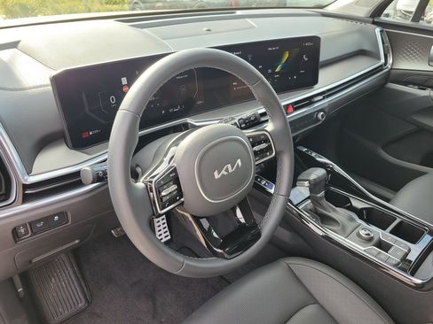 Certified 2025 Kia Sorento SX FWD image 24