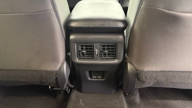 Used 2025 Toyota RAV4 XLE FWD image 28