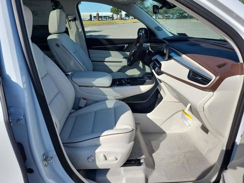 New 2026 Buick Enclave Avenir w/ Super Cruise Package image 10