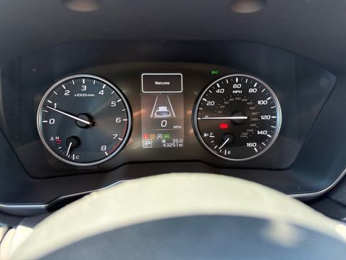 Used 2024 Subaru Outback Limited AWD/4WD image 11