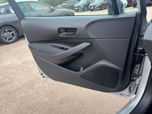 Used 2023 Toyota Corolla LE FWD image 18