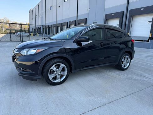 Used 2016 Honda HR-V EX-L image 3