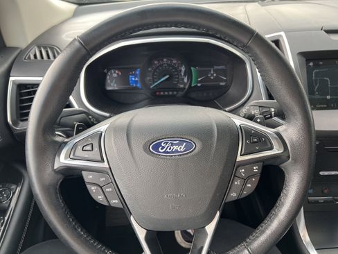 Used 2018 Ford Edge Titanium w/ Equipment Group 301A AWD/4WD image 12
