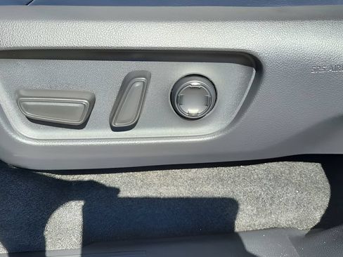 Used 2026 Toyota 4Runner Platinum AWD/4WD image 19