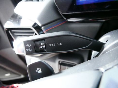 Used 2025 Chevrolet Silverado EV RST AWD/4WD image 31