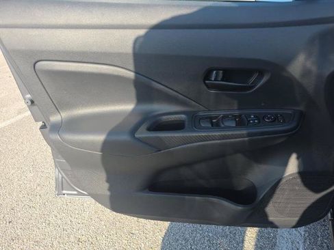 Used 2025 Nissan Versa S w/ Trunk Package FWD image 8