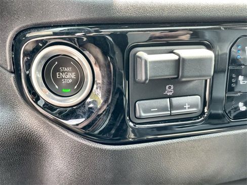 Certified 2024 Chevrolet Silverado 2500 ZR2 w/ ZR2 Bison Edition image 18