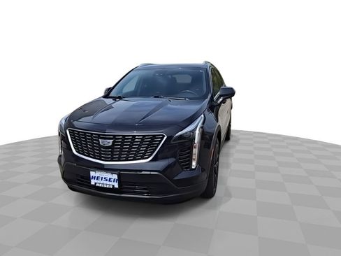 Used 2022 Cadillac XT4 Luxury w/ LPO, Onyx Lite Package AWD/4WD image 3