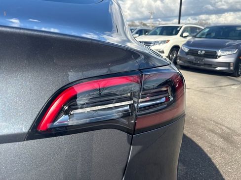 Used 2023 Tesla Model 3 Standard Range image 43