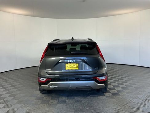 Used 2023 Kia Niro SX Touring FWD image 6