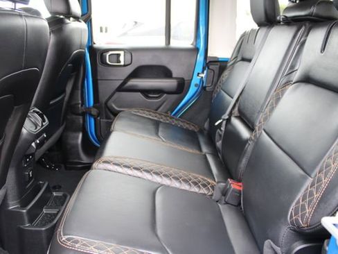 Used 2023 Jeep Wrangler Unlimited Sahara AWD/4WD image 43
