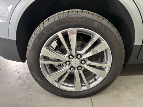 Certified 2025 Cadillac XT5 Premium Luxury image 18