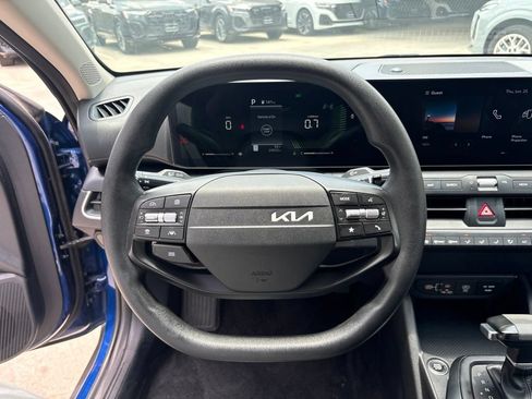 Used 2025 Kia K4 FWD image 20
