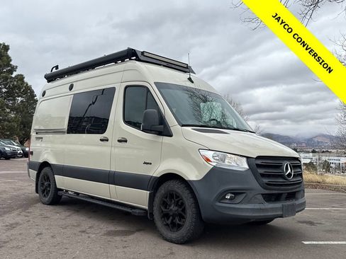 Used 2021 Mercedes-Benz Sprinter 2500 image 1