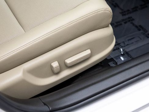 Used 2018 Acura ILX w/ Premium Package image 45