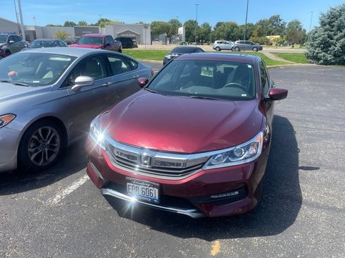 Used 2016 Honda Accord Sport image 3