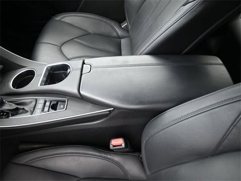 Used 2021 Toyota Avalon XLE w/ Carpet Mat Package (TMS) image 31