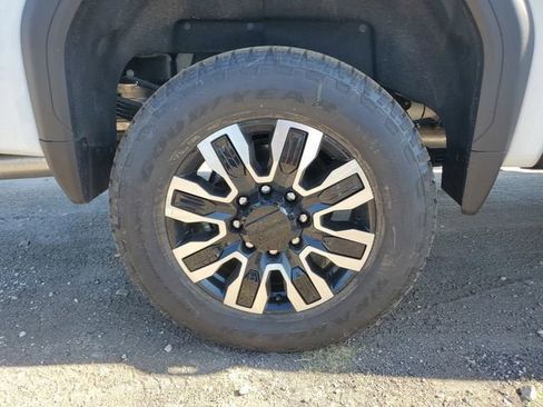 New 2026 GMC Sierra 3500 Denali Ultimate AWD/4WD image 6