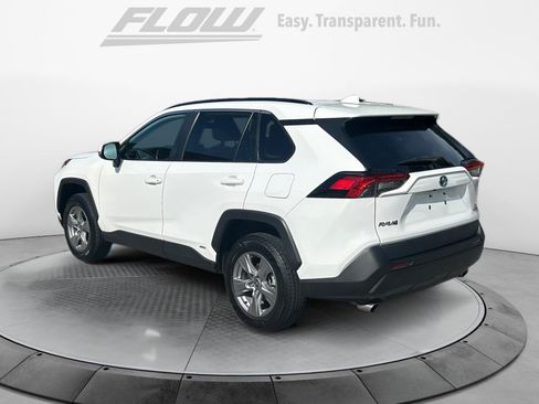 Used 2022 Toyota RAV4 XLE w/ Convenience Package AWD/4WD image 6