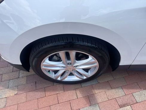 Used 2018 Chevrolet Equinox Premier FWD image 10