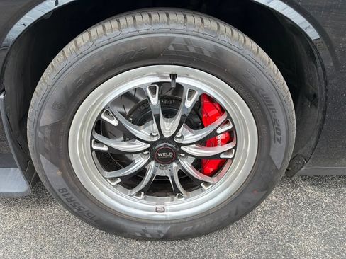 Used 2016 Dodge Challenger SRT Hellcat RWD image 10