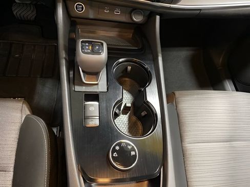 Certified 2023 Nissan Rogue SV AWD/4WD image 18