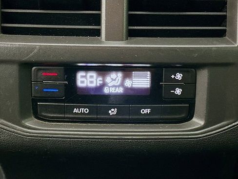 Used 2019 Volkswagen Atlas SE w/ Panoramic Sunroof Package AWD/4WD image 25