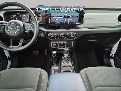 Used 2025 Jeep Gladiator Sport AWD/4WD image 20