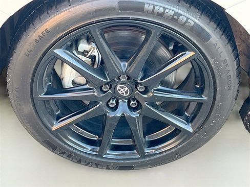 Used 2023 Toyota GR86 Premium image 30
