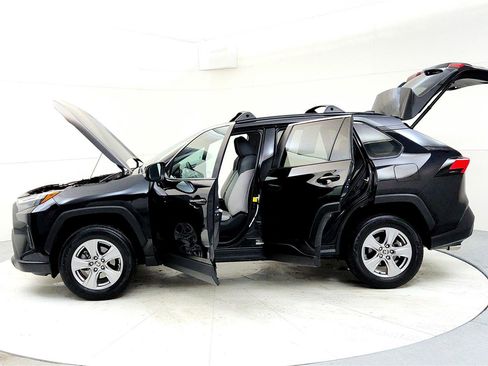 Used 2023 Toyota RAV4 XLE w/ Convenience Package image 10
